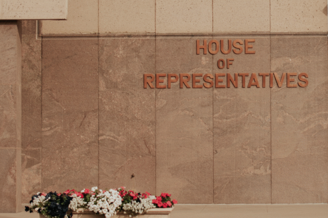 Bipartisan Support Pushes Arizona's Anti-Deed Fraud Legislation